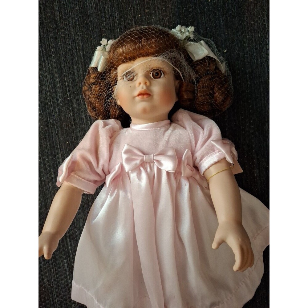 Hard Plastic And Cloth 19" Doll "Ellen" By Kingstate